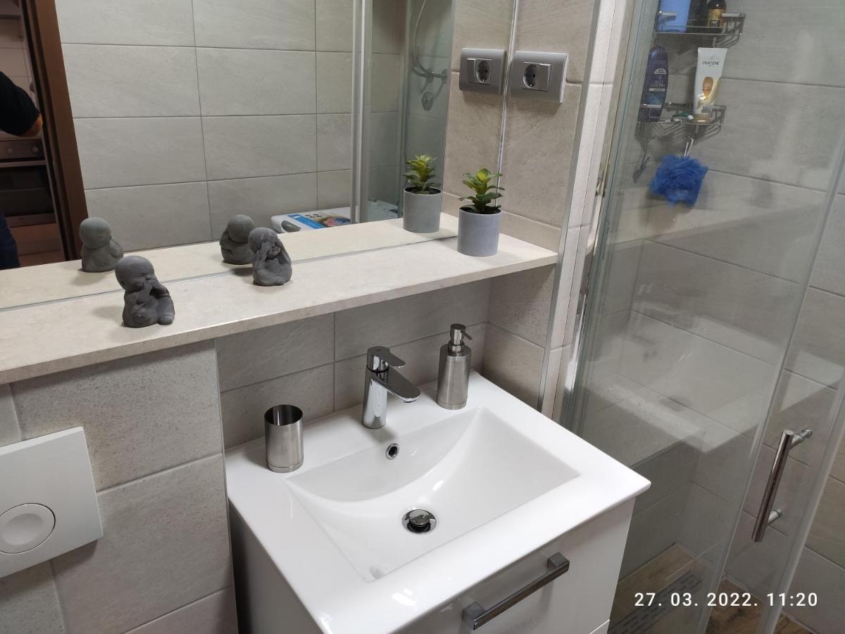 Apartman Antonela With Free Garage Parking Apartman Split Kültér fotó