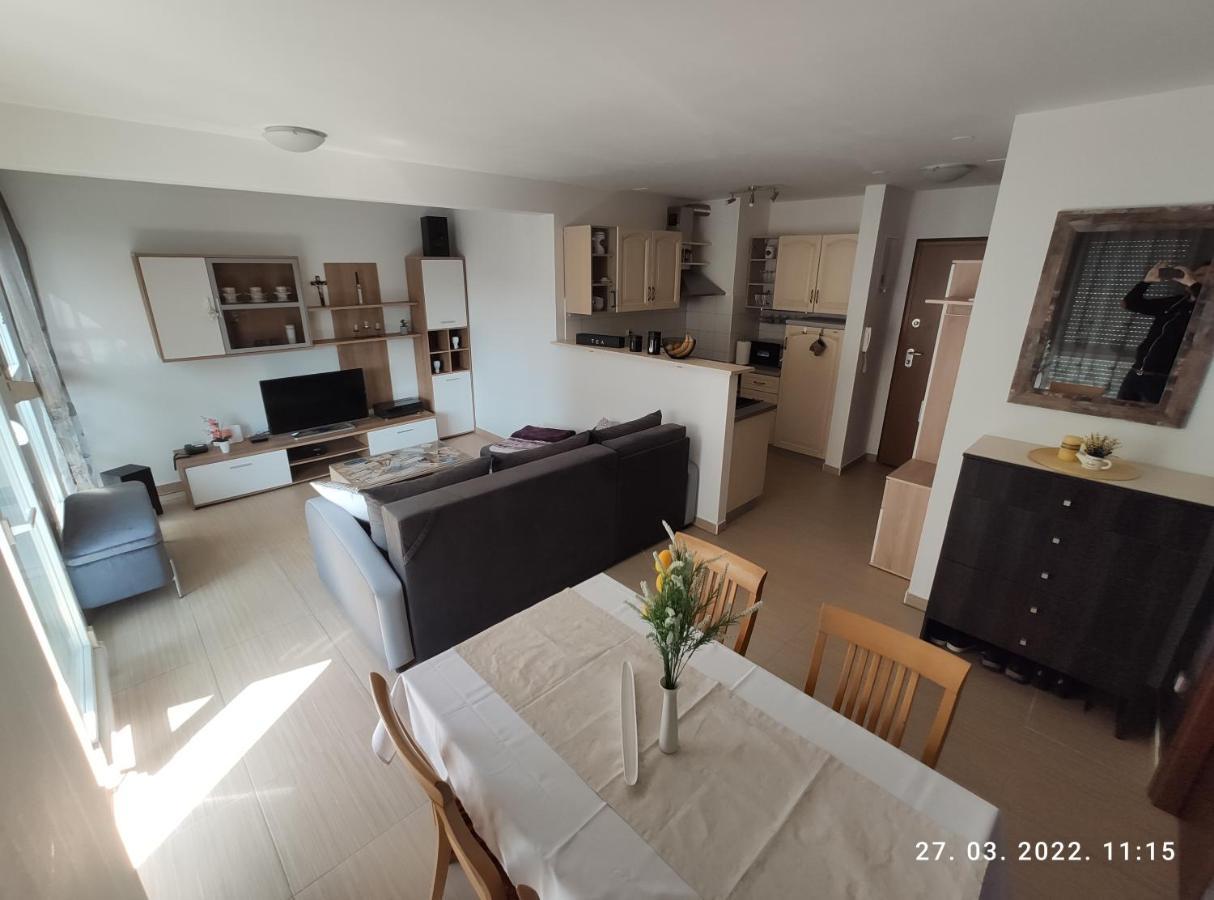 Apartman Antonela With Free Garage Parking Apartman Split Kültér fotó