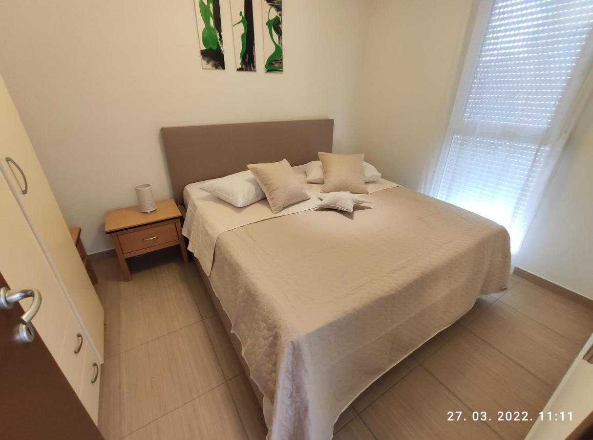 Apartman Antonela With Free Garage Parking Apartman Split Kültér fotó