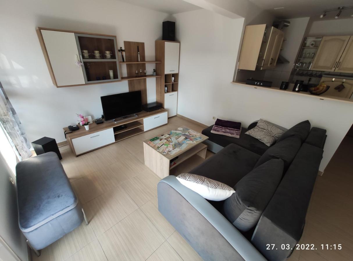 Apartman Antonela With Free Garage Parking Apartman Split Kültér fotó