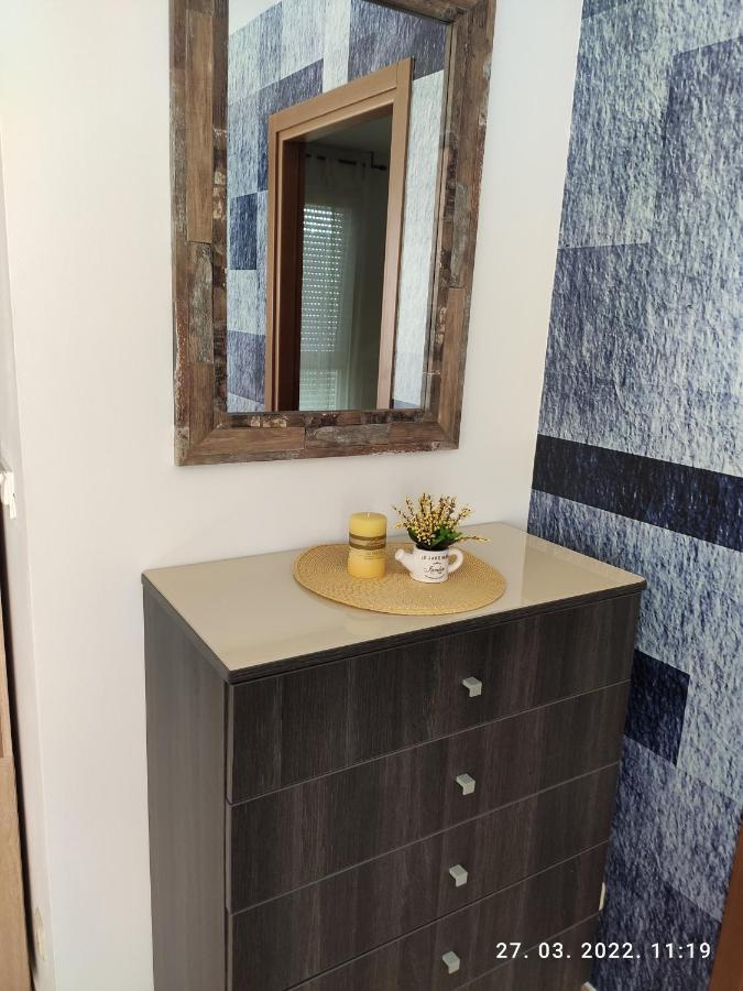Apartman Antonela With Free Garage Parking Apartman Split Kültér fotó