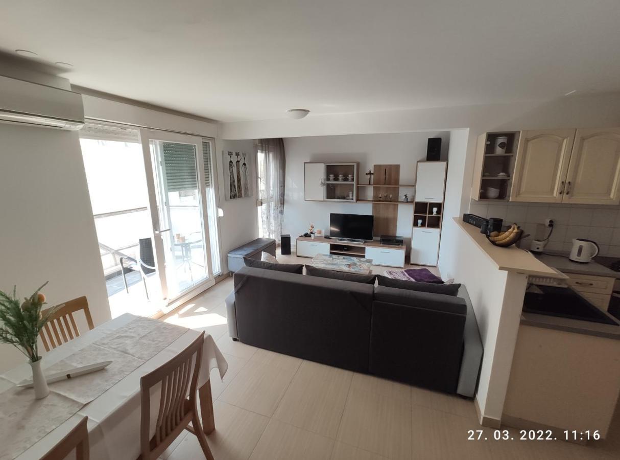 Apartman Antonela With Free Garage Parking Apartman Split Kültér fotó