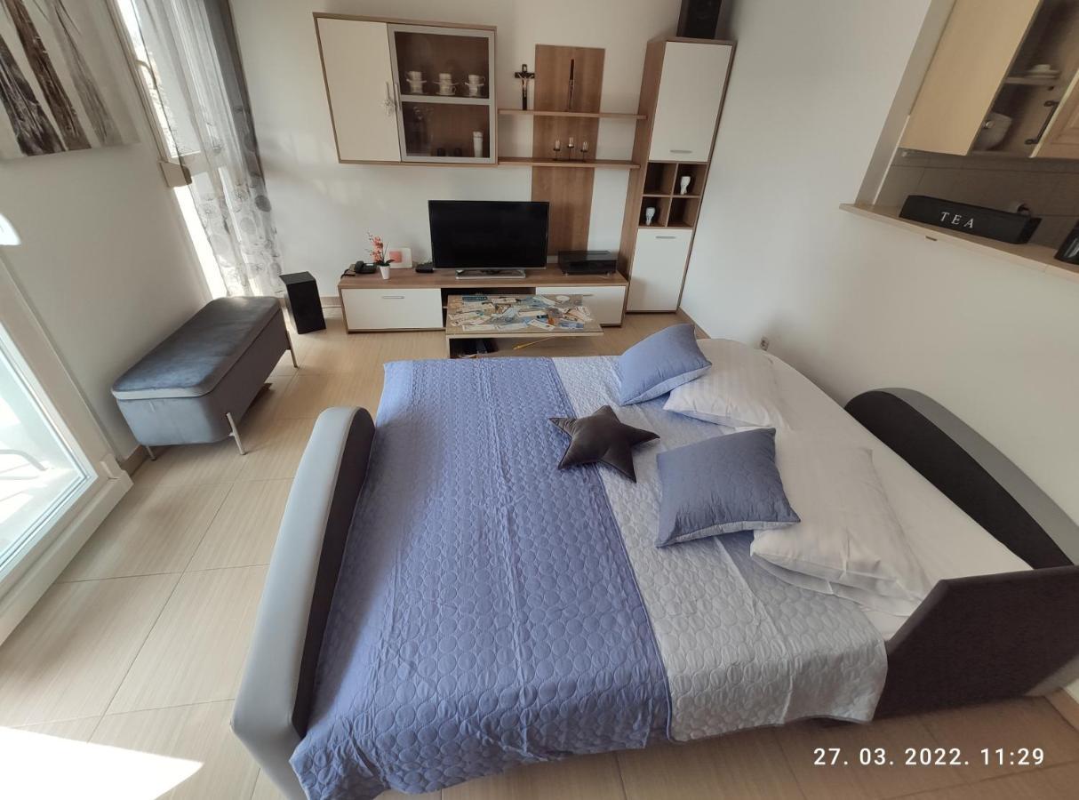 Apartman Antonela With Free Garage Parking Apartman Split Kültér fotó